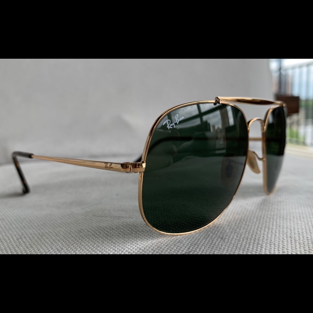 Ray Ban Square Aviator.
